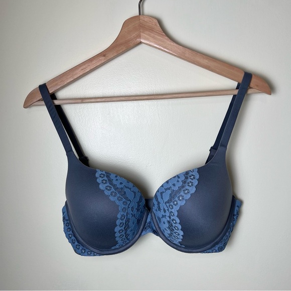 Victoria's Secret Body By Victoria Perfect Shape Bra Underwire Lace Overlay 34DD - Picture 1 of 9